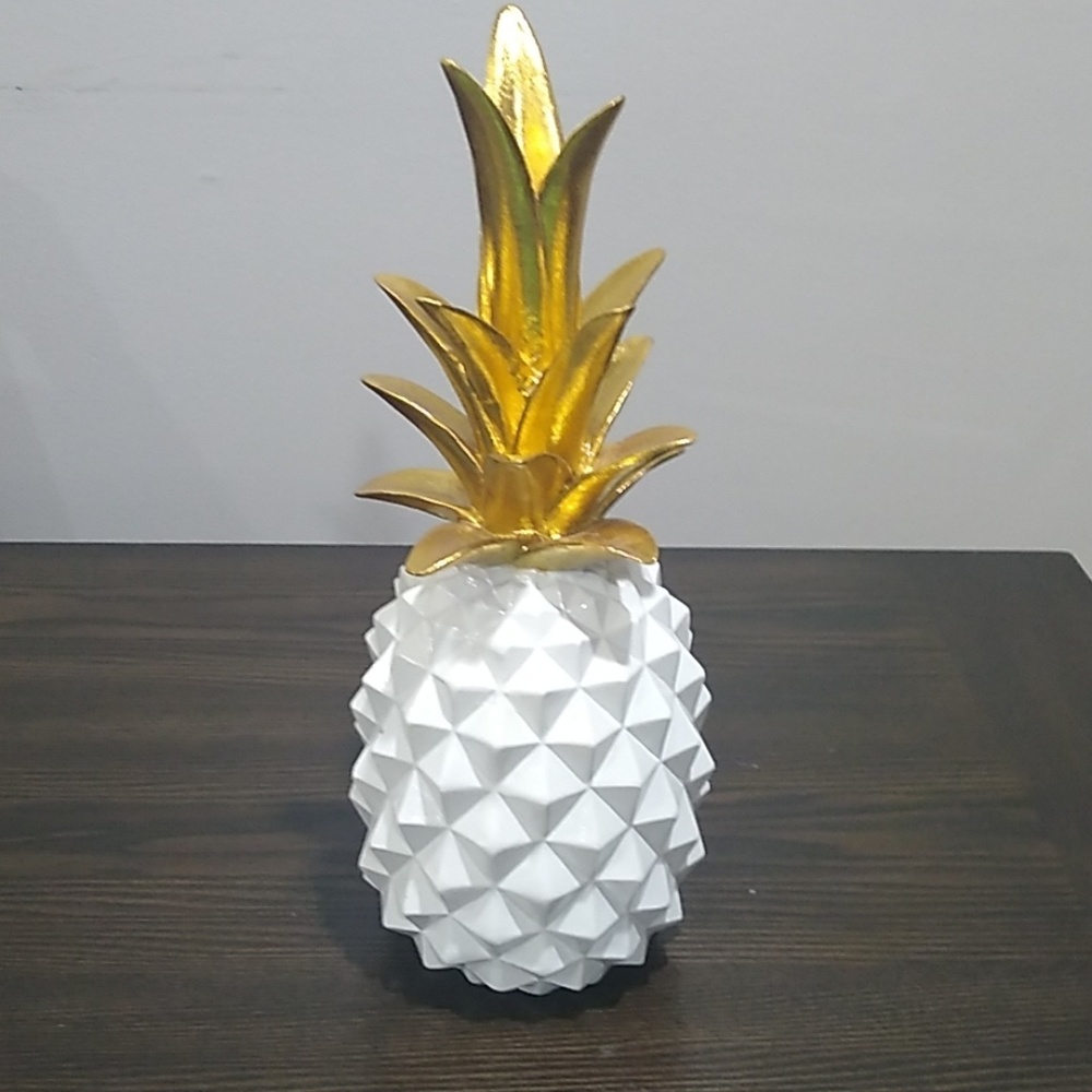 Pineapple decoration